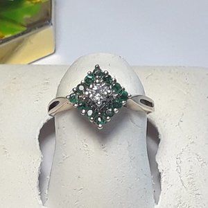 Estate .30ctw Natural Rd Diam & Emerald Square Halo 14Kt YG S-4 Pinky Ring#17370